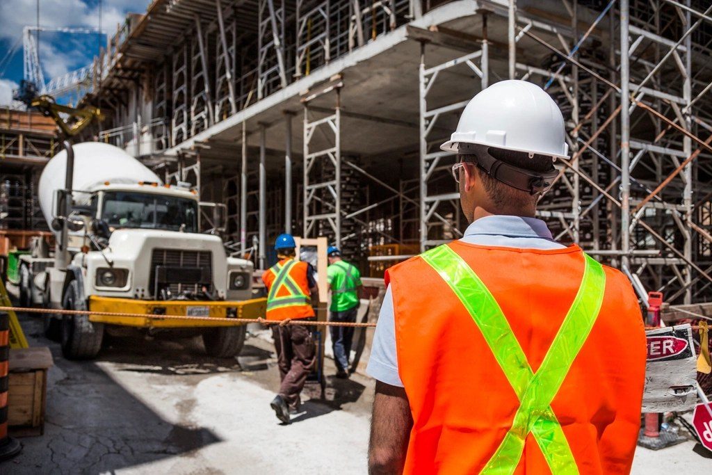 Mitarbeiter auf der Baustelle